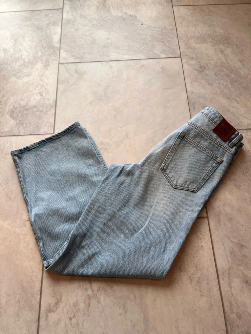 Totême Flair Denim Jeans - Picture 10 of 10